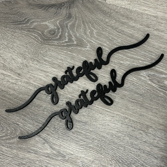 Grateful Thankful Gather Blessed Black Wood Cut Out Table Decor Script Writing - Picture 8 of 16